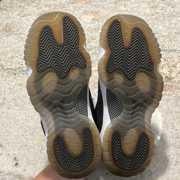 Jordan 11 Low IE - Picture 11 of 11